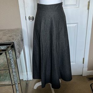 XS Zara wool gray herringbone midi skirt
